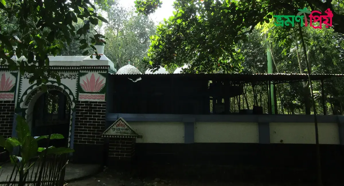 লালদীঘি নয় গম্বুজ মসজিদ কিভাবে যাবেন, আসা-যাওয়ার সকল খরচ